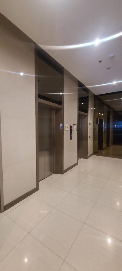 Avida Tower Free Airport Pick Up For 3 Nights Stay Or More Davao City Esterno foto